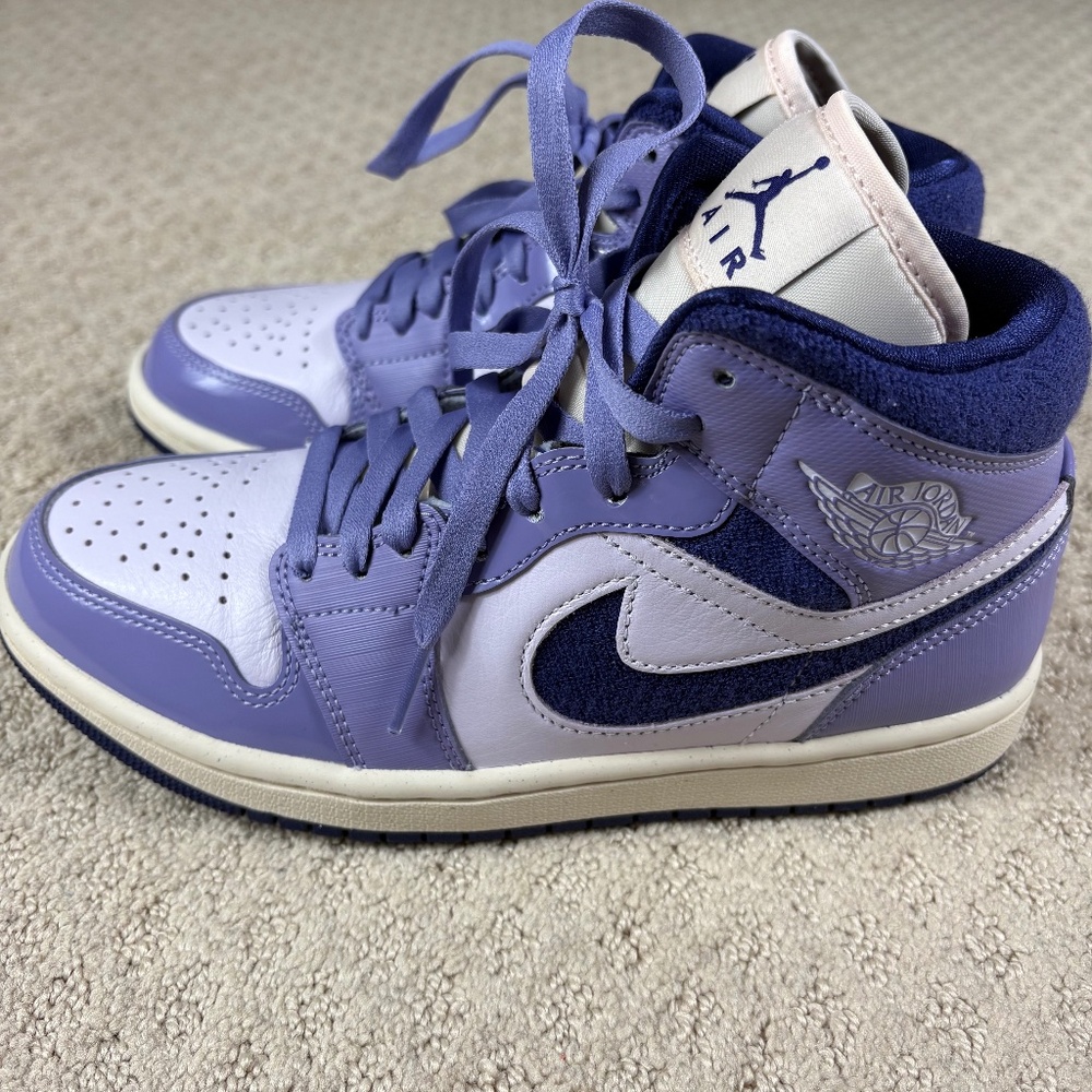 Air Jordan 1 Mid SE 'Sky J Light Purple'